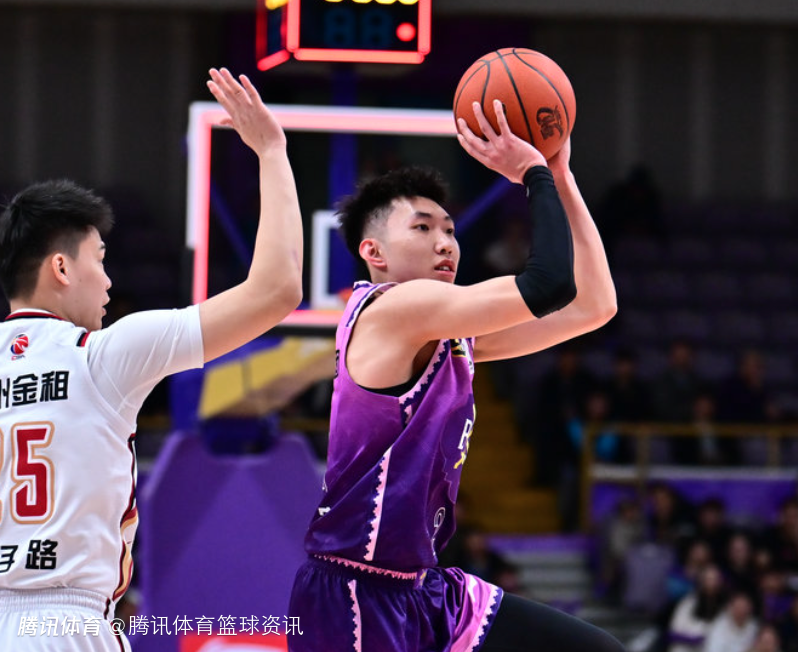 华体会平台-浙江稠州迎意大利杯关键赛，关键时刻篮板制胜，态度坚定，身体对抗强度拉满的简单介绍